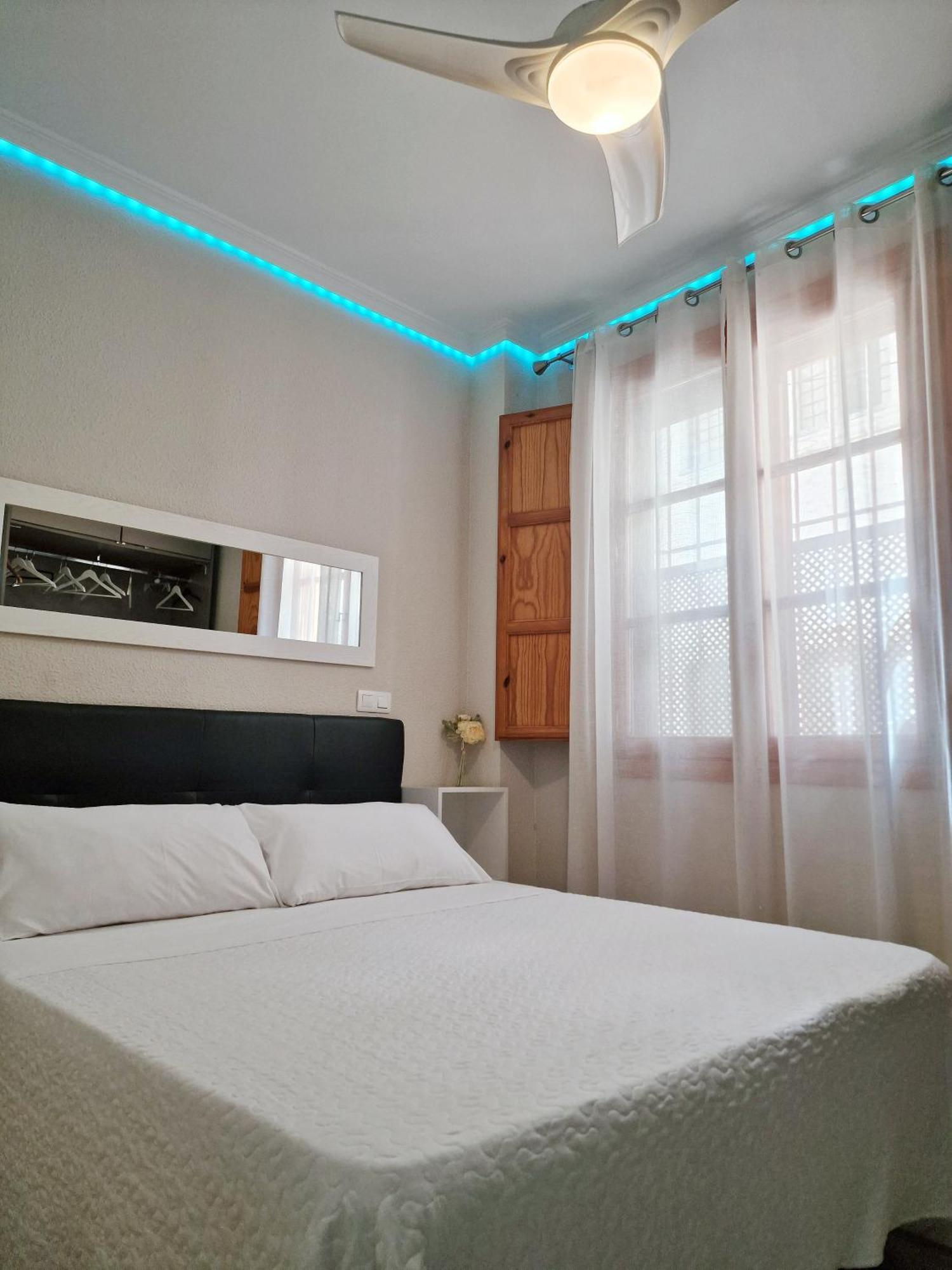 Apartamento Completo Plaza De Las Tendillas - Parking Privado - Alojamientos El Duque 코르도바 외부 사진